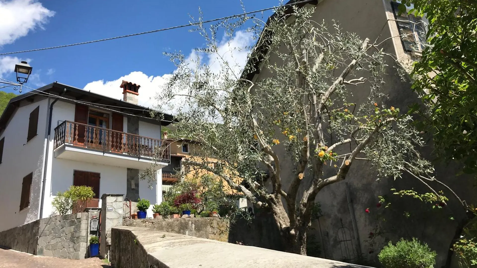 Holiday home Casa Castanea - Garda Hideaway Villa Piano